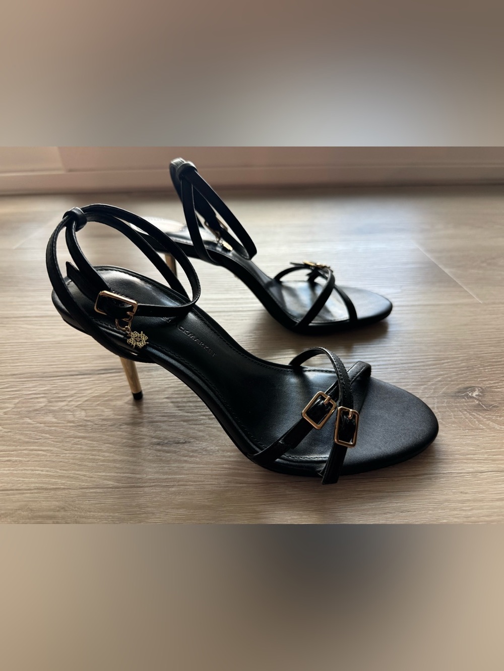 NWOT White House Black Market Black Strappy Ankle-Tie Heels - Picture 6 of 14
